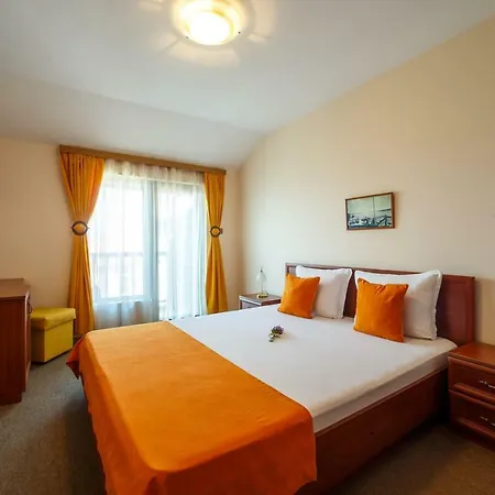 Albatros Old Town Ξενοδοχείο 3*